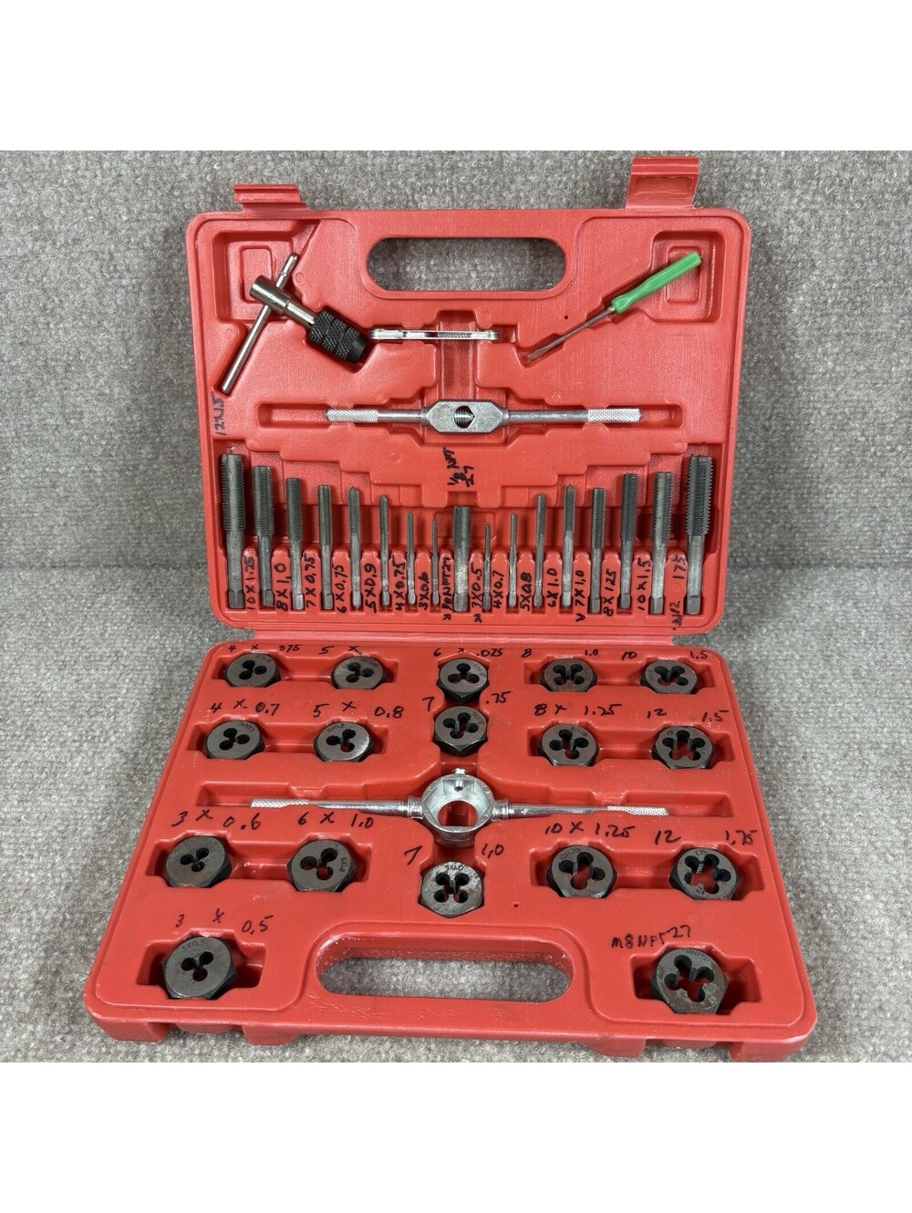 Vtg GRIP Brand No. 40-TDM Metric 40 Piece Tap And Die Set Complete With Box